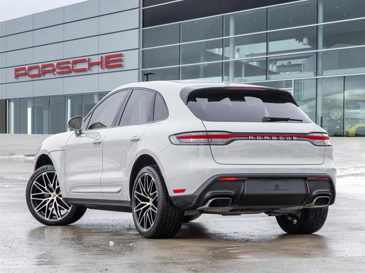 2024 Porsche Macan AWD Premium Pkg Plus Sport Chrono Pkg 21 RS Spyder Photo