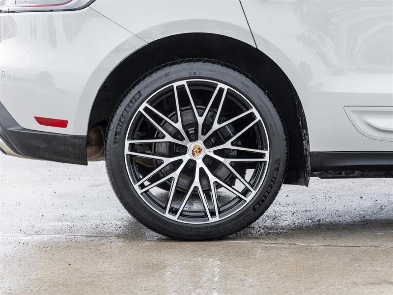 2024 Porsche Macan AWD Premium Pkg Plus Sport Chrono Pkg 21 RS Spyder Photo