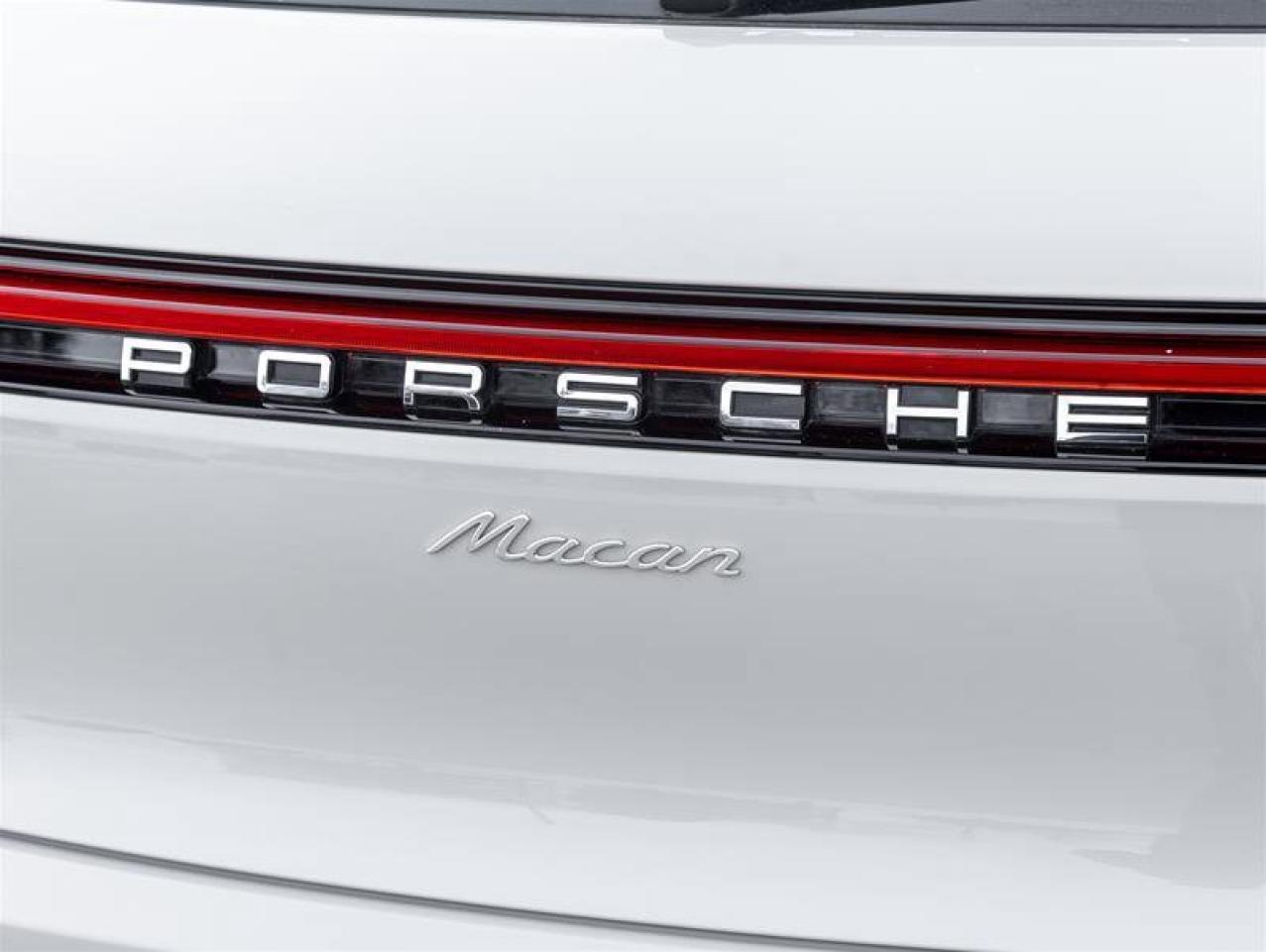 2024 Porsche Macan AWD Premium Pkg Plus Sport Chrono Pkg 21 RS Spyder Photo