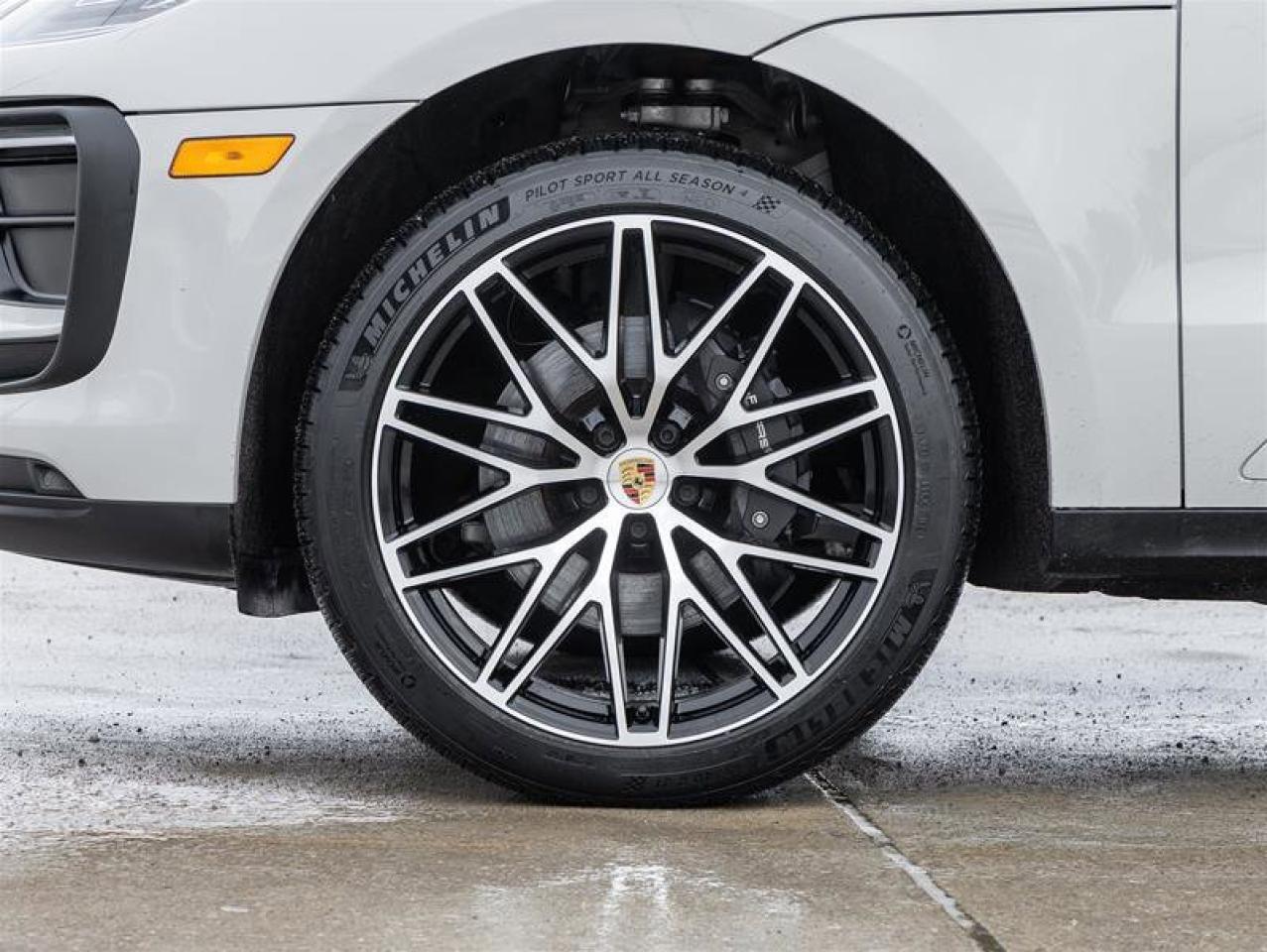 2024 Porsche Macan AWD Premium Pkg Plus Sport Chrono Pkg 21 RS Spyder Photo