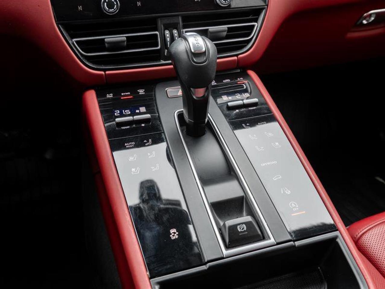 2024 Porsche Macan AWD Premium Pkg Plus Sport Chrono Pkg 21 RS Spyder Photo