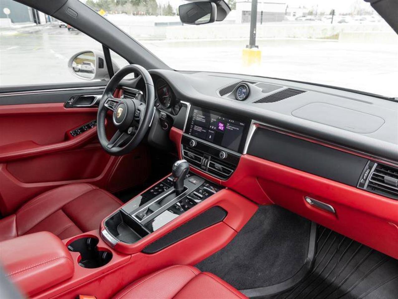 2024 Porsche Macan AWD Premium Pkg Plus Sport Chrono Pkg 21 RS Spyder Photo