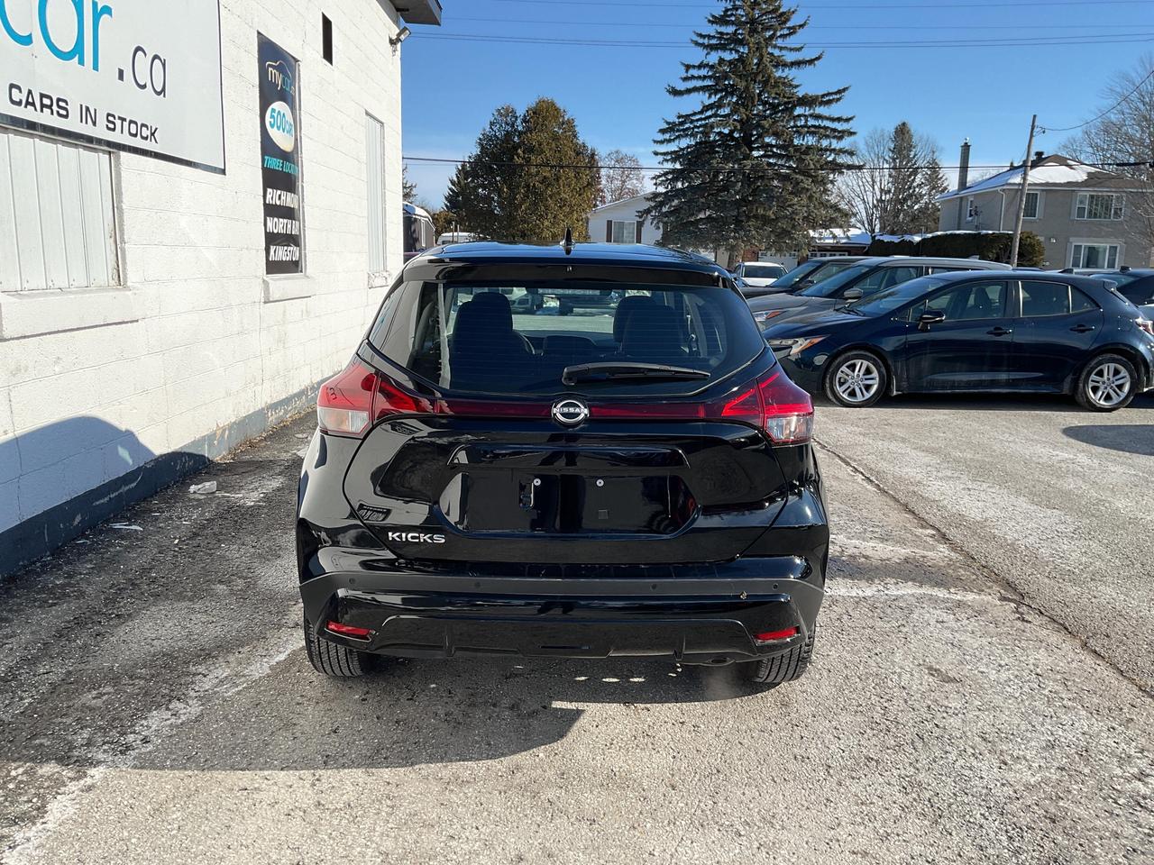 2024 Nissan Kicks S 4dr Front-Wheel Drive Photo3