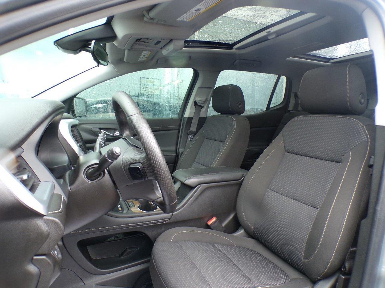 2023 GMC Acadia SLE All-wheel Drive Photo