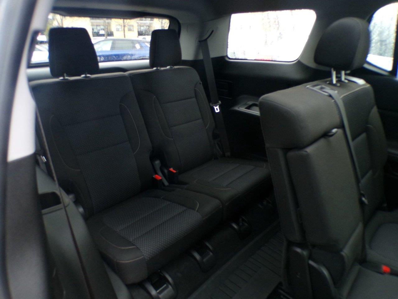 2023 GMC Acadia SLE All-wheel Drive Photo