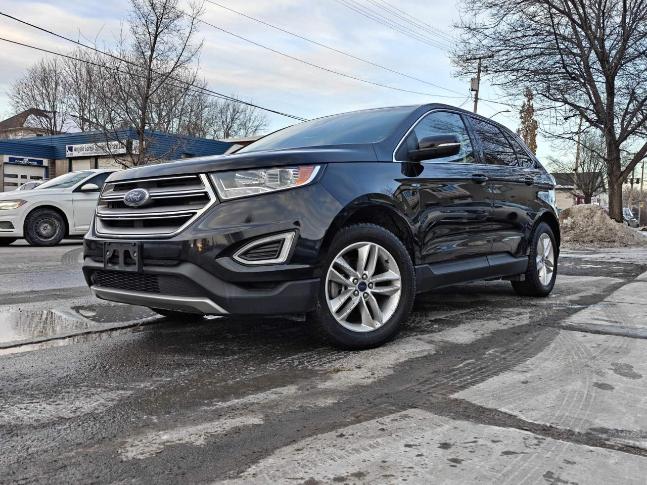 2018 Ford Edge SEL 4dr Front-wheel Drive Photo0