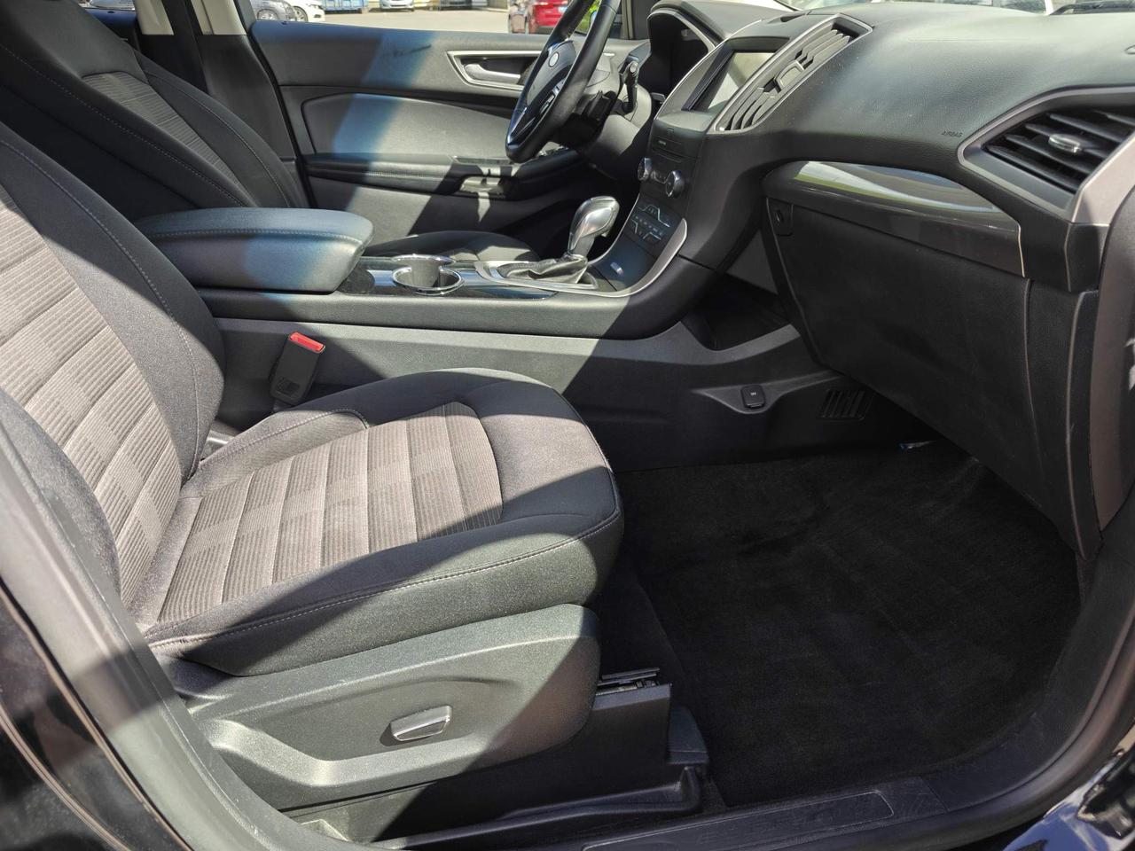 2018 Ford Edge SEL 4dr Front-wheel Drive Photo