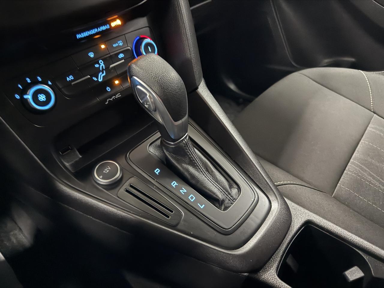 2017 Ford Focus 5DR HB SE Photo