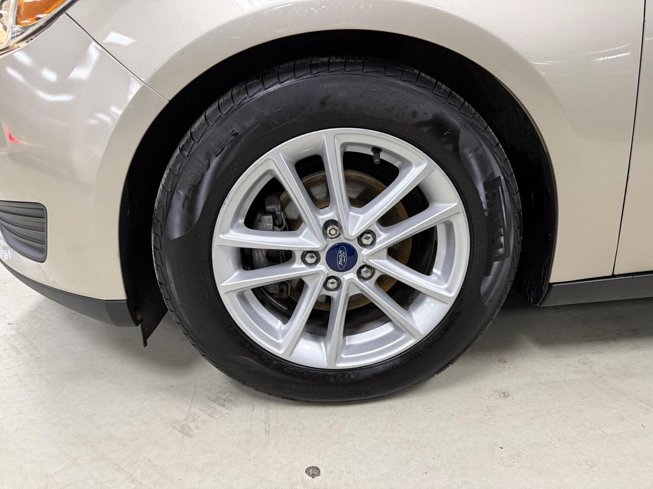 2017 Ford Focus 5DR HB SE Photo