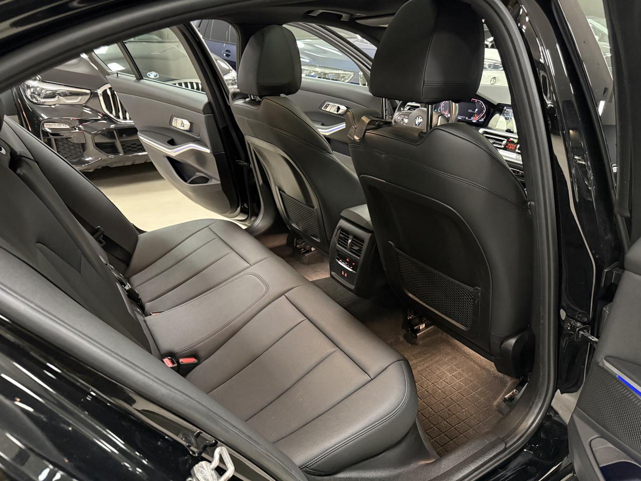 2021 BMW 3 Series 330i xDrive Sedan North America Photo