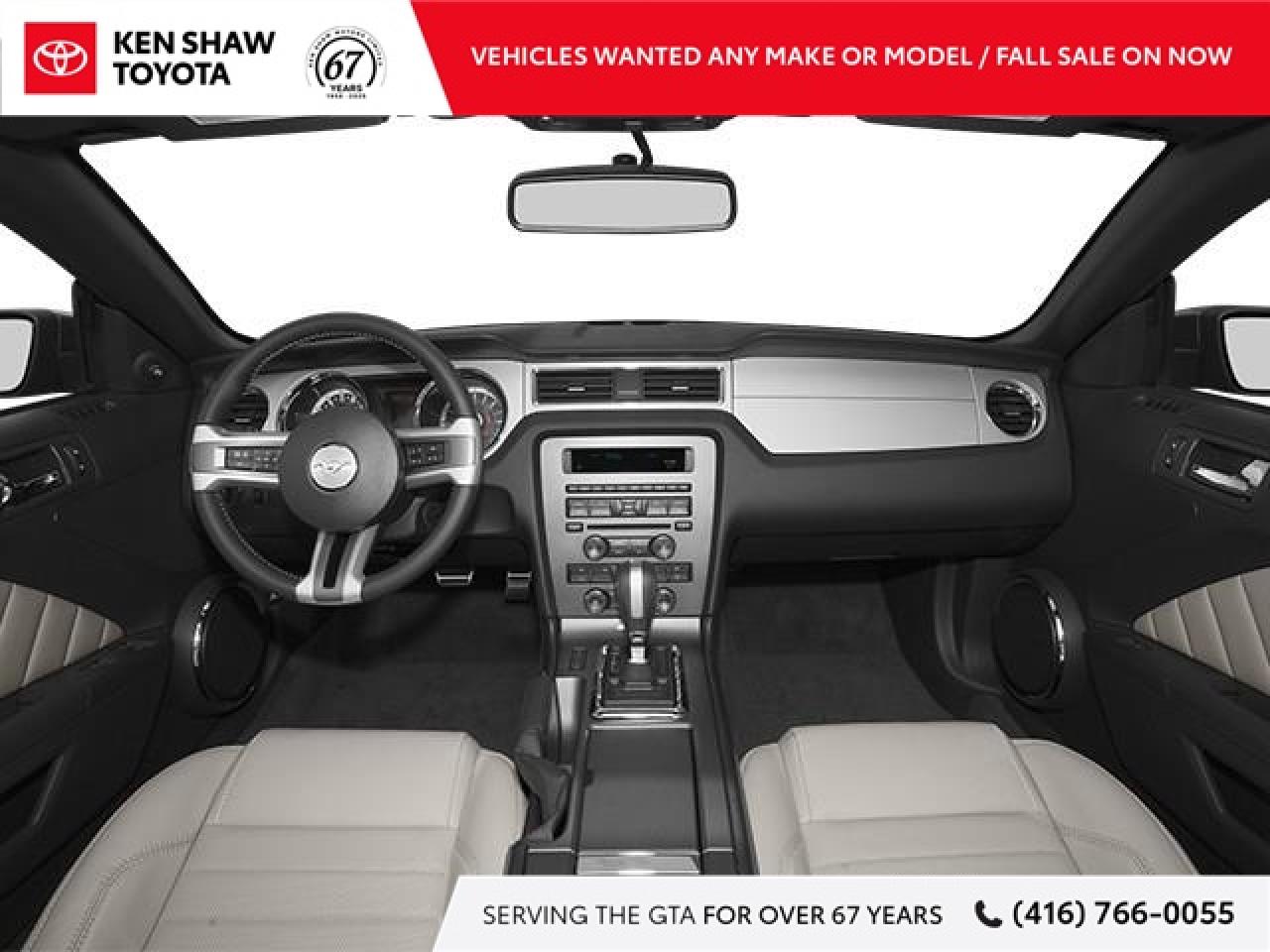 2014 Ford Mustang V6 Premium 2dr Convertible Photo