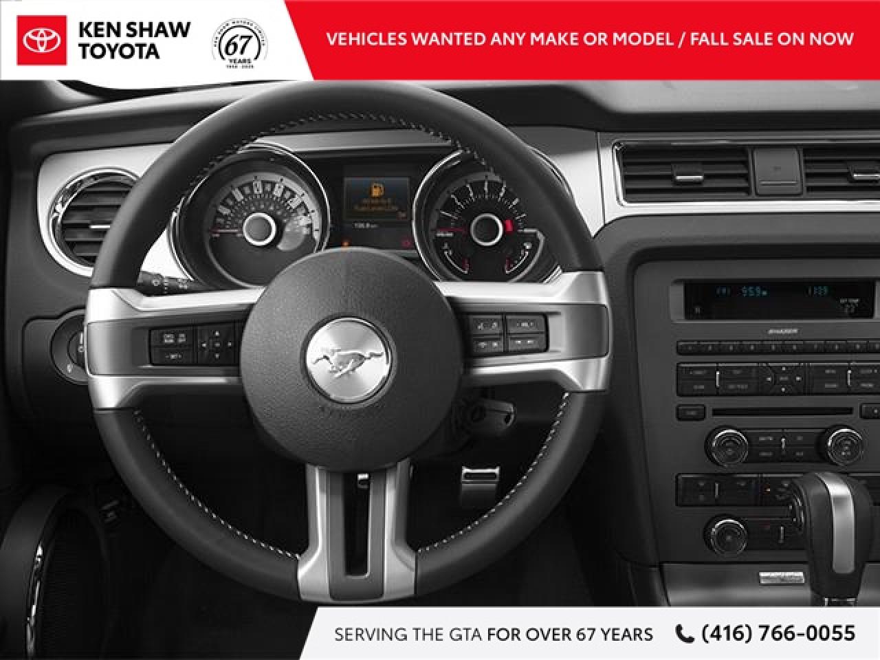 2014 Ford Mustang V6 Premium 2dr Convertible Photo