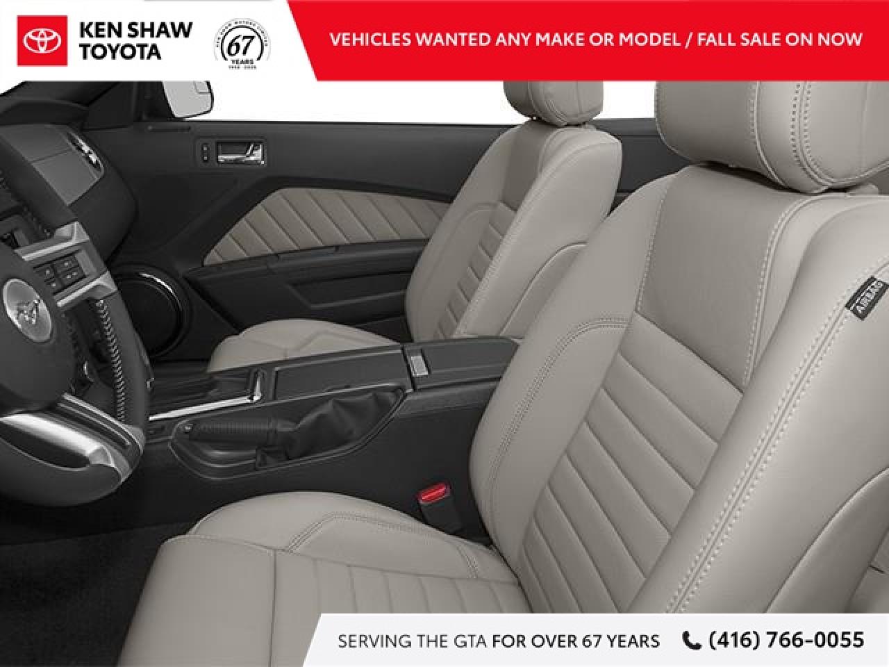 2014 Ford Mustang V6 Premium 2dr Convertible Photo