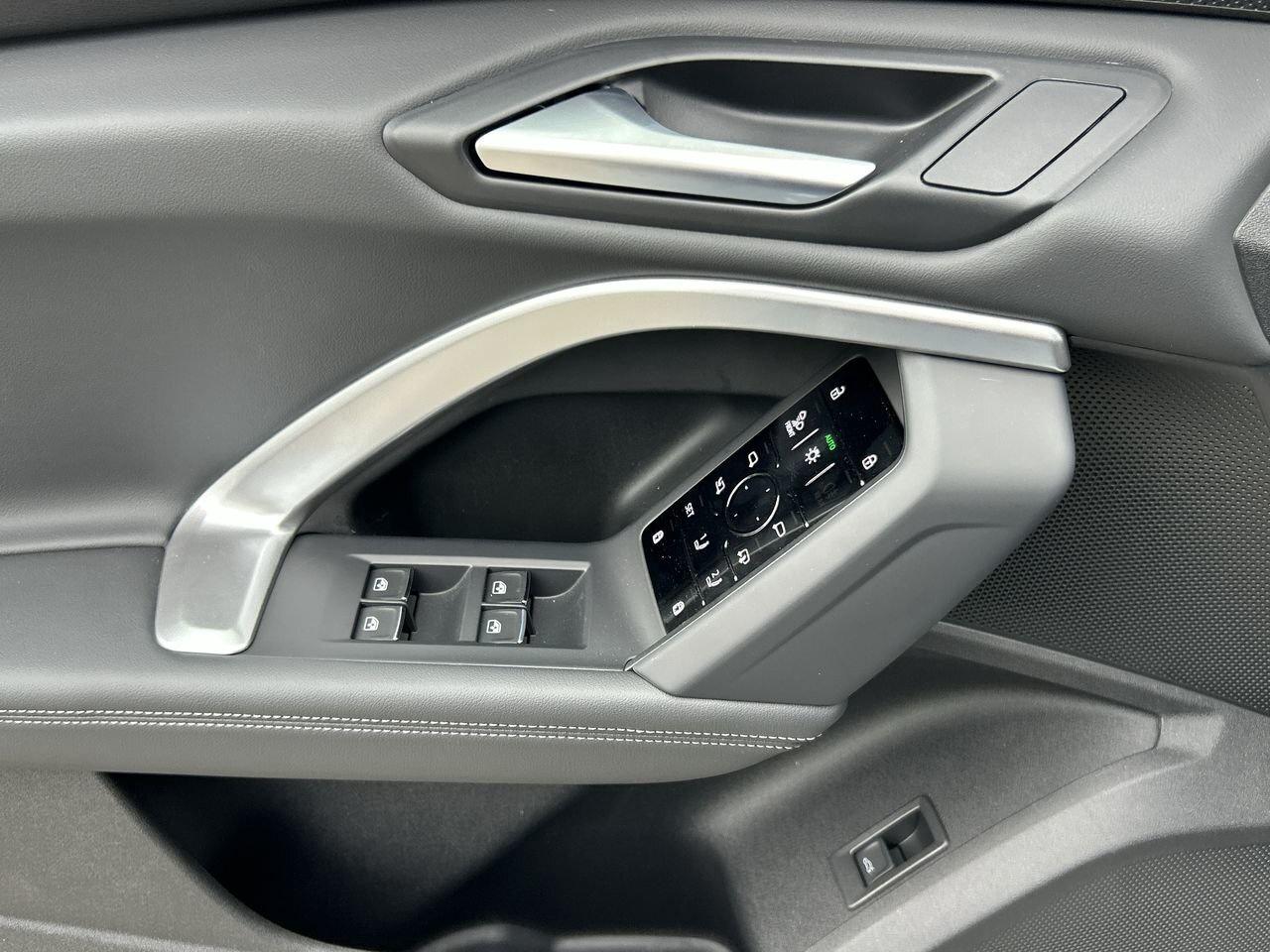 2025 Audi Q5 Sportback Progressiv 2.0 TFSI quattro   S Line Black Photo