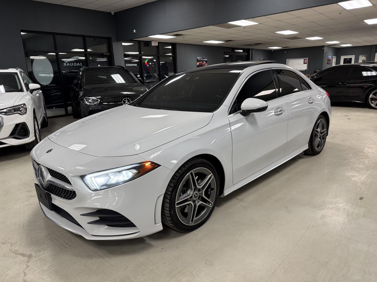 2020 Mercedes-Benz A-Class A 220 4MATIC Sedan**NO ACCIDENTS**ONE OWNER** Photo