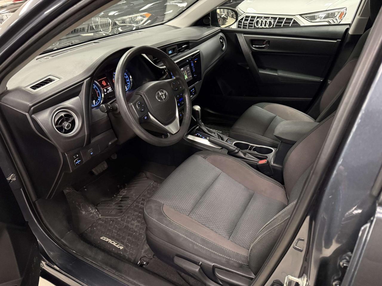 2018 Toyota Corolla LE CVT Photo