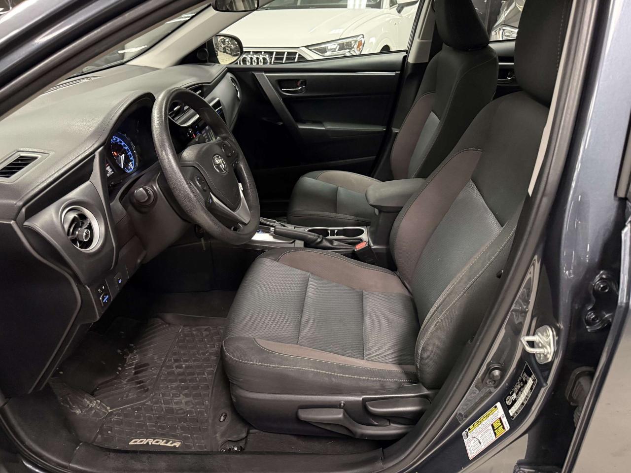 2018 Toyota Corolla LE CVT Photo