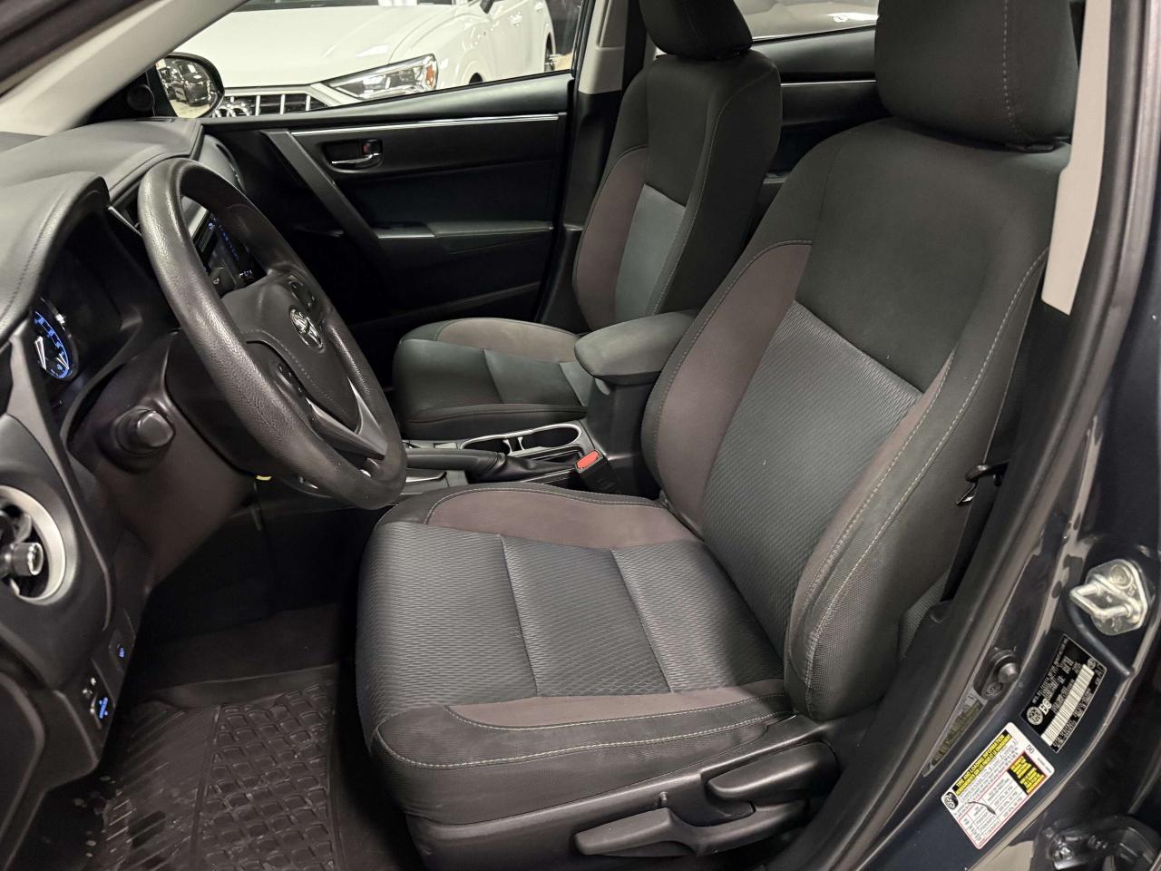 2018 Toyota Corolla LE CVT Photo