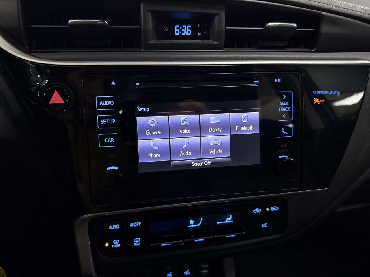 2018 Toyota Corolla LE CVT Photo