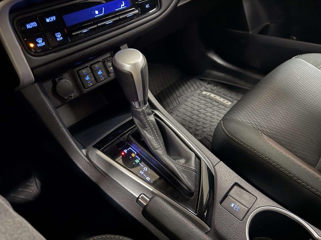 2018 Toyota Corolla LE CVT Photo