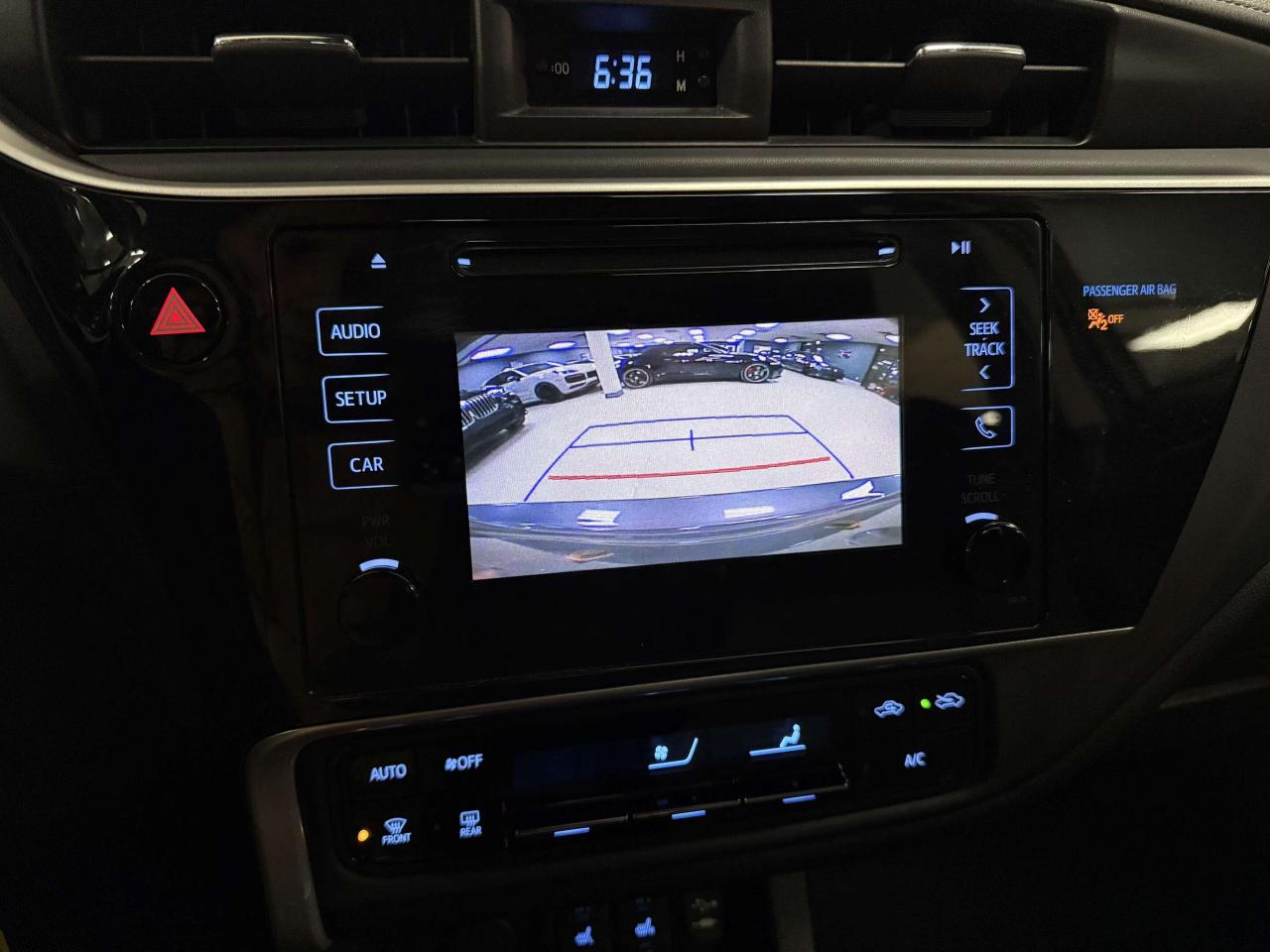 2018 Toyota Corolla LE CVT Photo