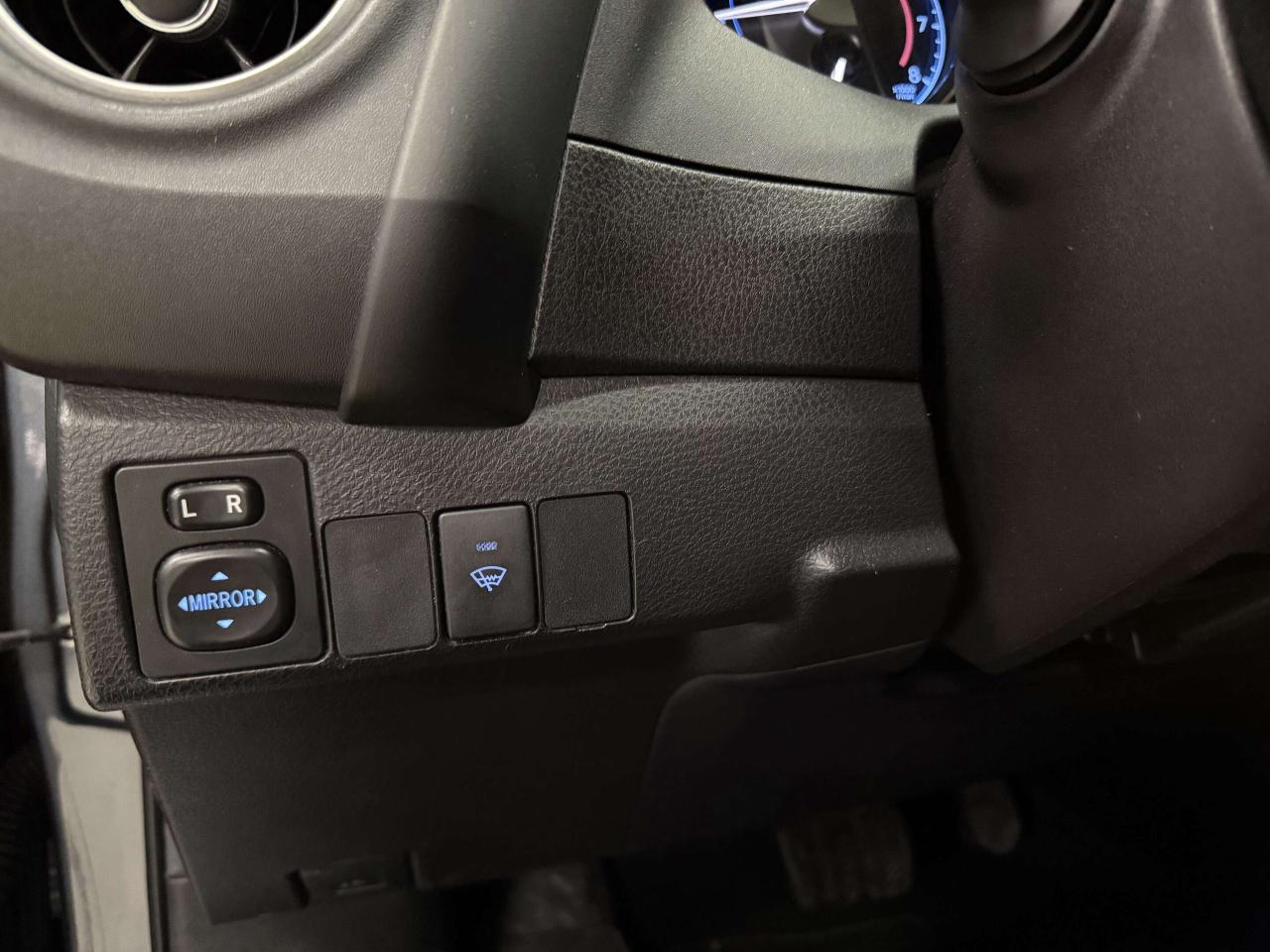 2018 Toyota Corolla LE CVT Photo