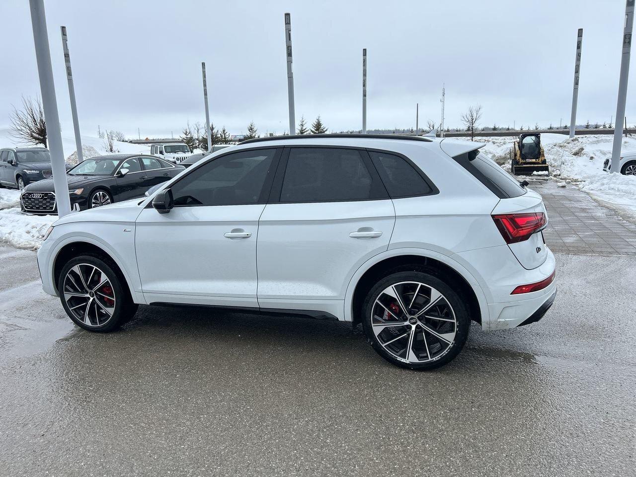 2024 Audi Q5 Technik 45 TFSI   3.99% up to 48m Photo