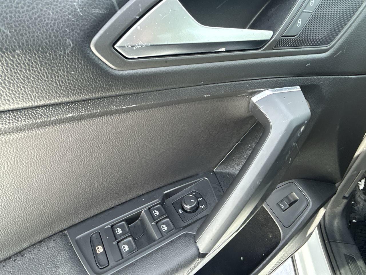 2019 Volkswagen Tiguan Comfortline 2.0T   One Owner Accident-Free Photo