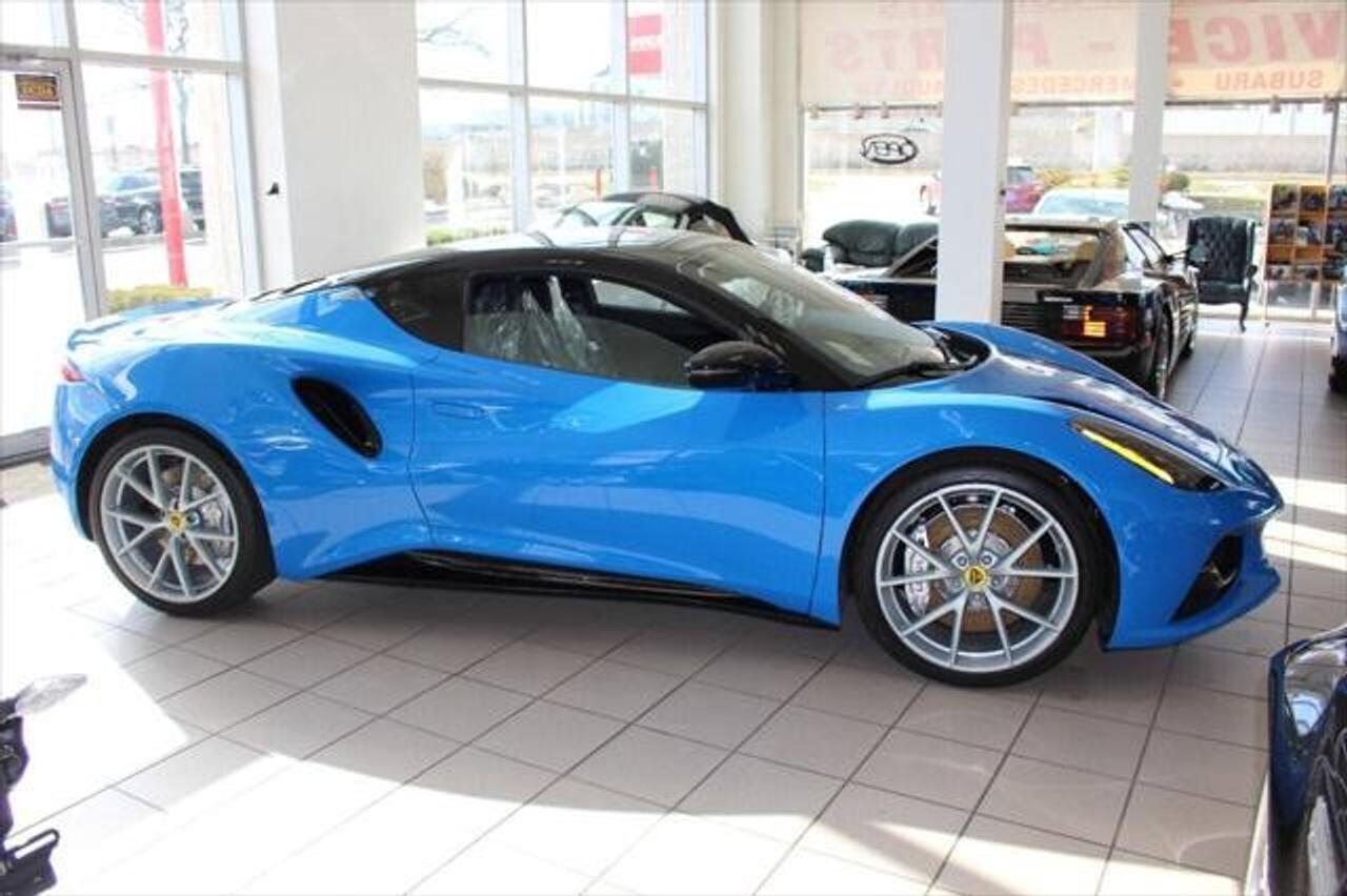 2024 Lotus Emira V6 First Edition Coupe Photo
