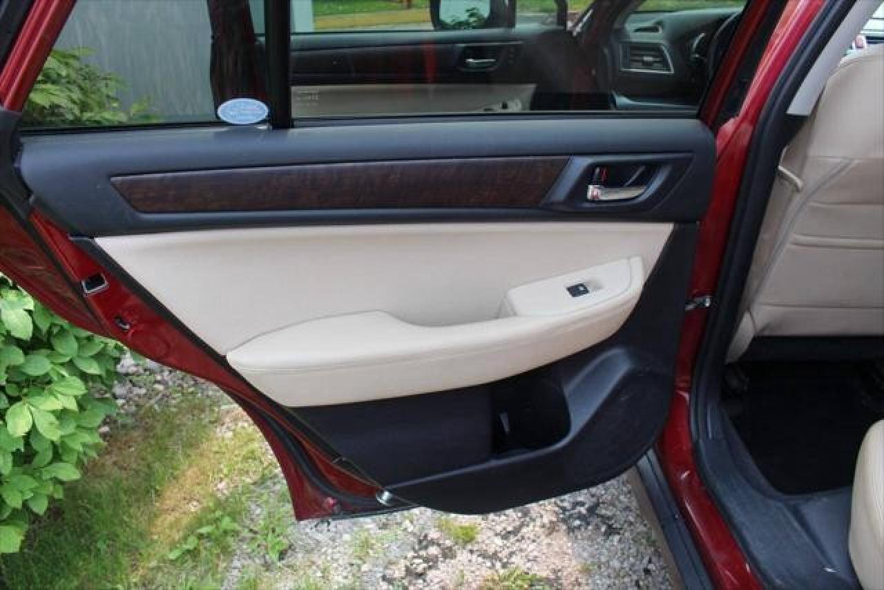 2016 Subaru Outback  Photo2