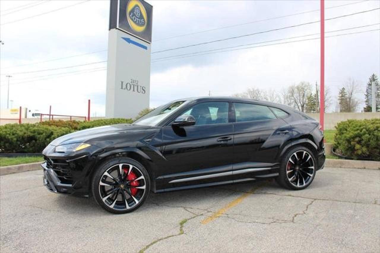 2019 Lamborghini Urus  Photo0