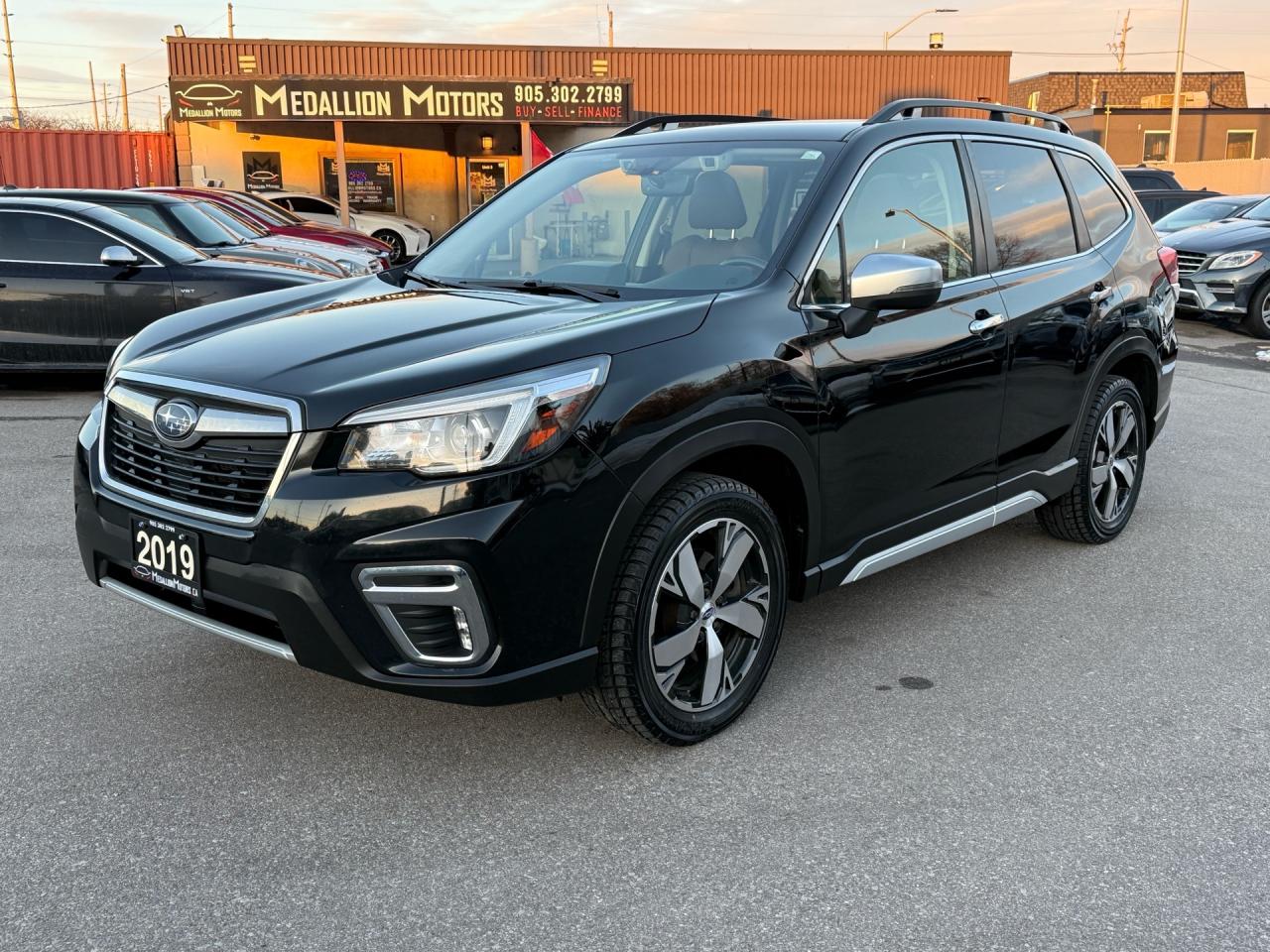 2019 Subaru Forester 2.5i Premier w/EyeSight Pkg  ACCIDENT FREE CERTIFI Photo0
