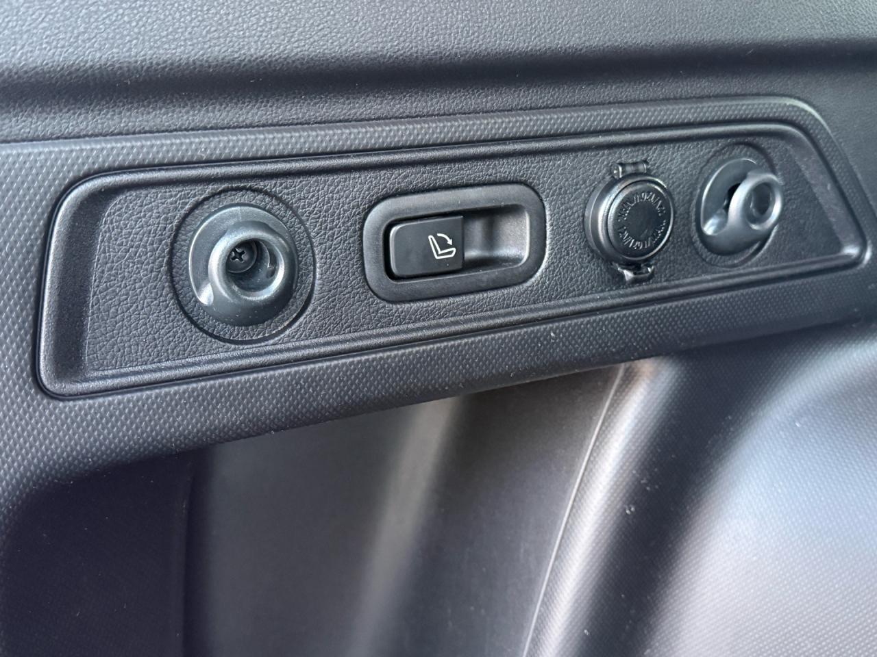 2019 Subaru Forester 2.5i Premier w/EyeSight Pkg  ACCIDENT FREE CERTIFI Photo