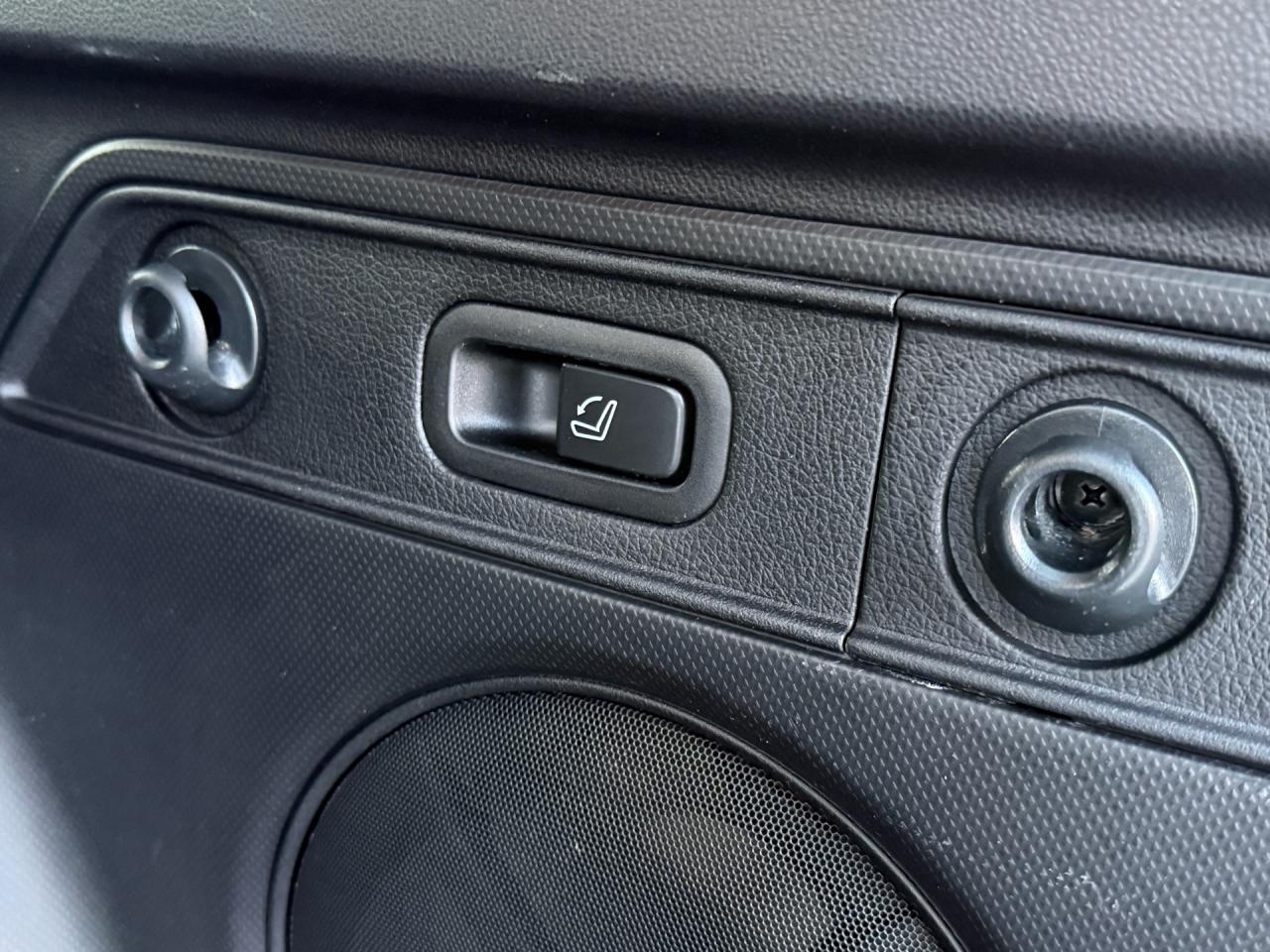 2019 Subaru Forester 2.5i Premier w/EyeSight Pkg  ACCIDENT FREE CERTIFI Photo