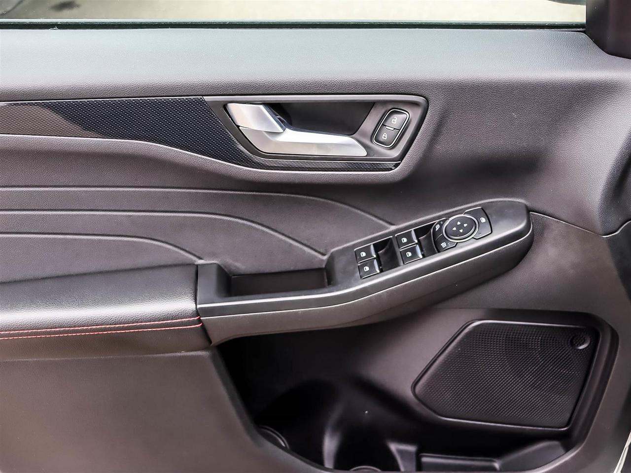 2024 Ford Escape ST-Line Photo