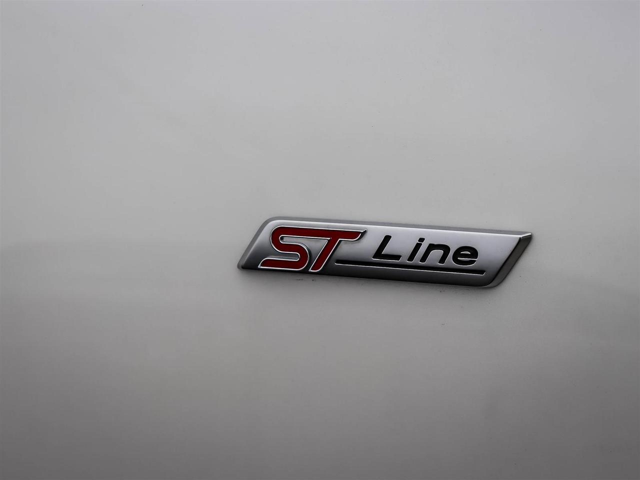 2024 Ford Escape ST-Line Photo