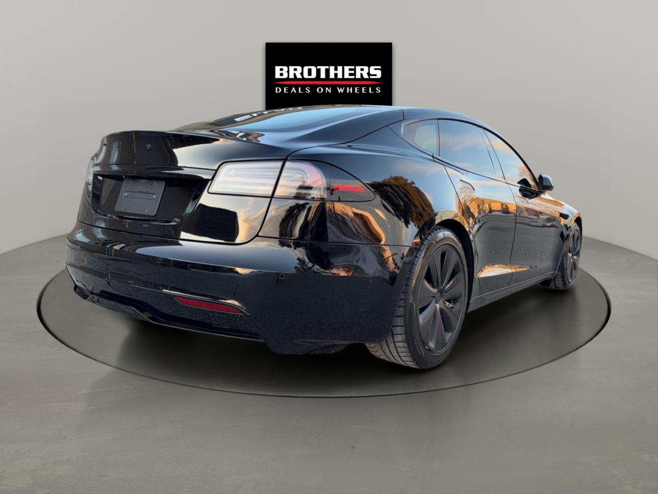 2022 Tesla Model S AWD No Accidents Photo