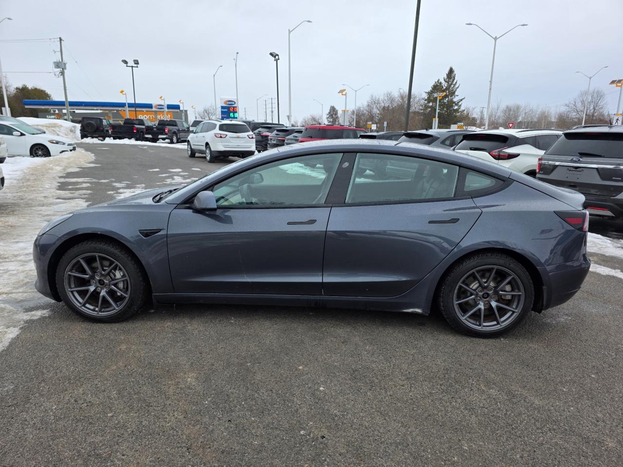 2021 Tesla Model 3 Long Range 4dr All-Wheel Drive Sedan Photo3
