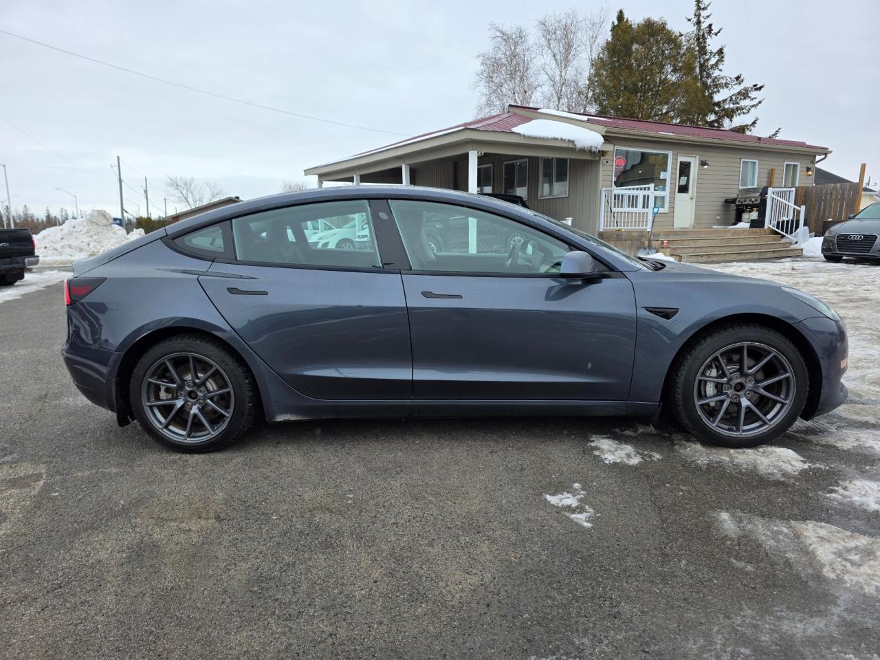 2021 Tesla Model 3 Long Range 4dr All-Wheel Drive Sedan Photo4