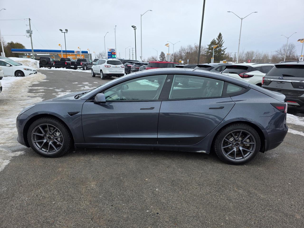 2021 Tesla Model 3 Long Range 4dr All-Wheel Drive Sedan Photo3