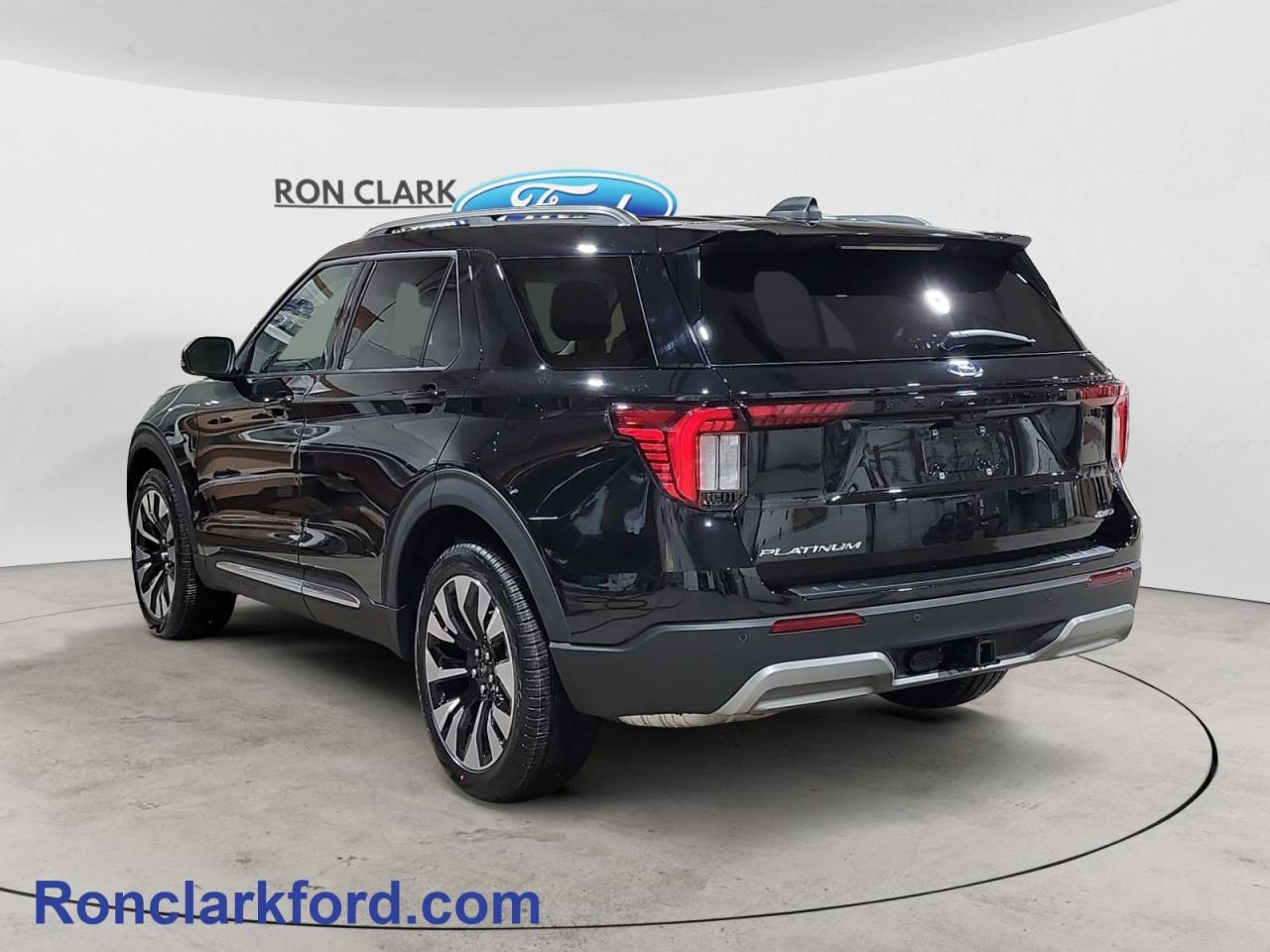2026 Ford Explorer Platinum 4dr 4x4 Photo4