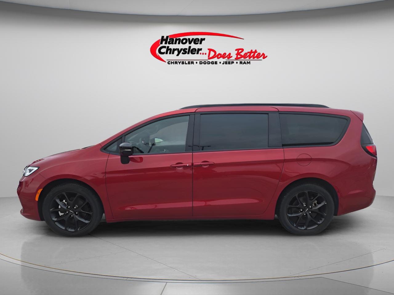 2024 Chrysler Pacifica Limited Front-Wheel Drive Passenger Van Photo