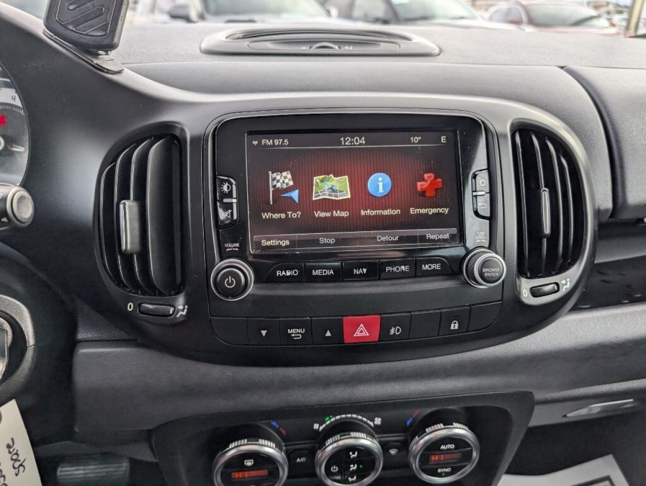 2015 Fiat 500L Lounge   NAV   LEATHER   PANOROOF   CAMERA Photo