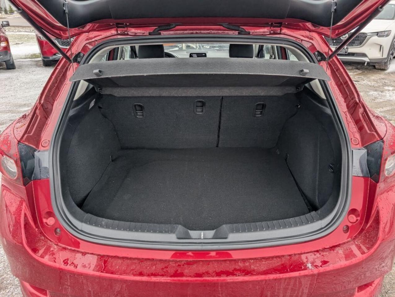 2018 Mazda Mazda3 Sport GS HATCHBACK   CAMERA   HTD SEATS Photo