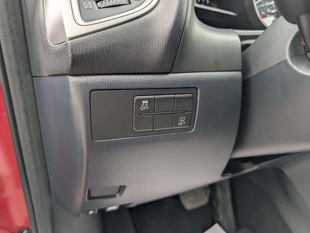 2018 Mazda Mazda3 Sport GS HATCHBACK   CAMERA   HTD SEATS Photo