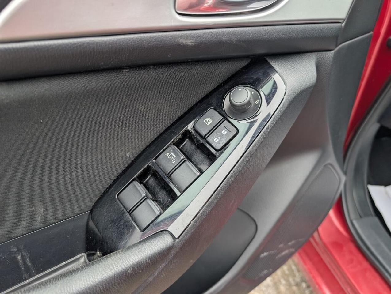 2018 Mazda Mazda3 Sport GS HATCHBACK   CAMERA   HTD SEATS Photo