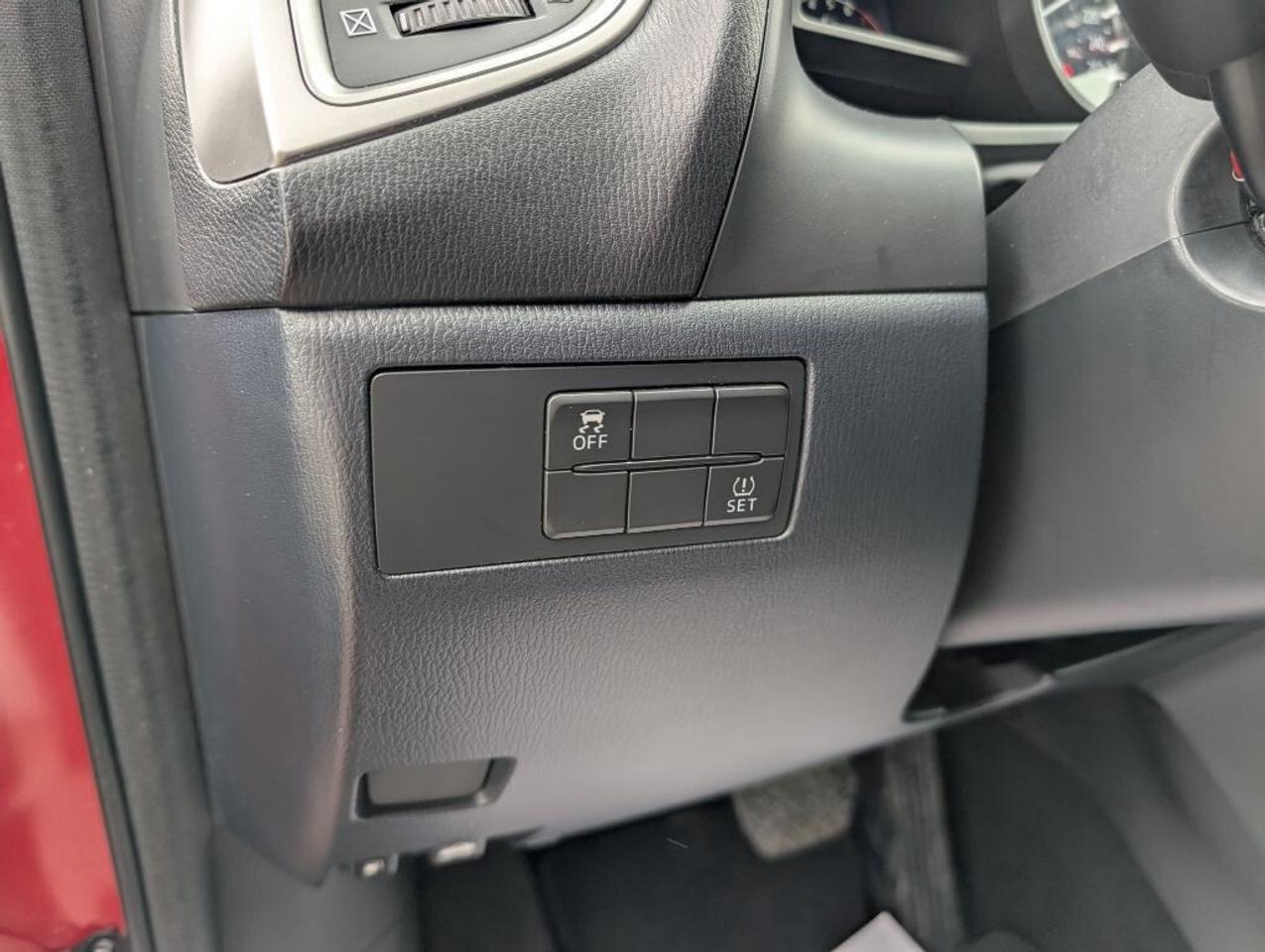 2018 Mazda Mazda3 Sport GS HATCHBACK   CAMERA   HTD SEATS Photo