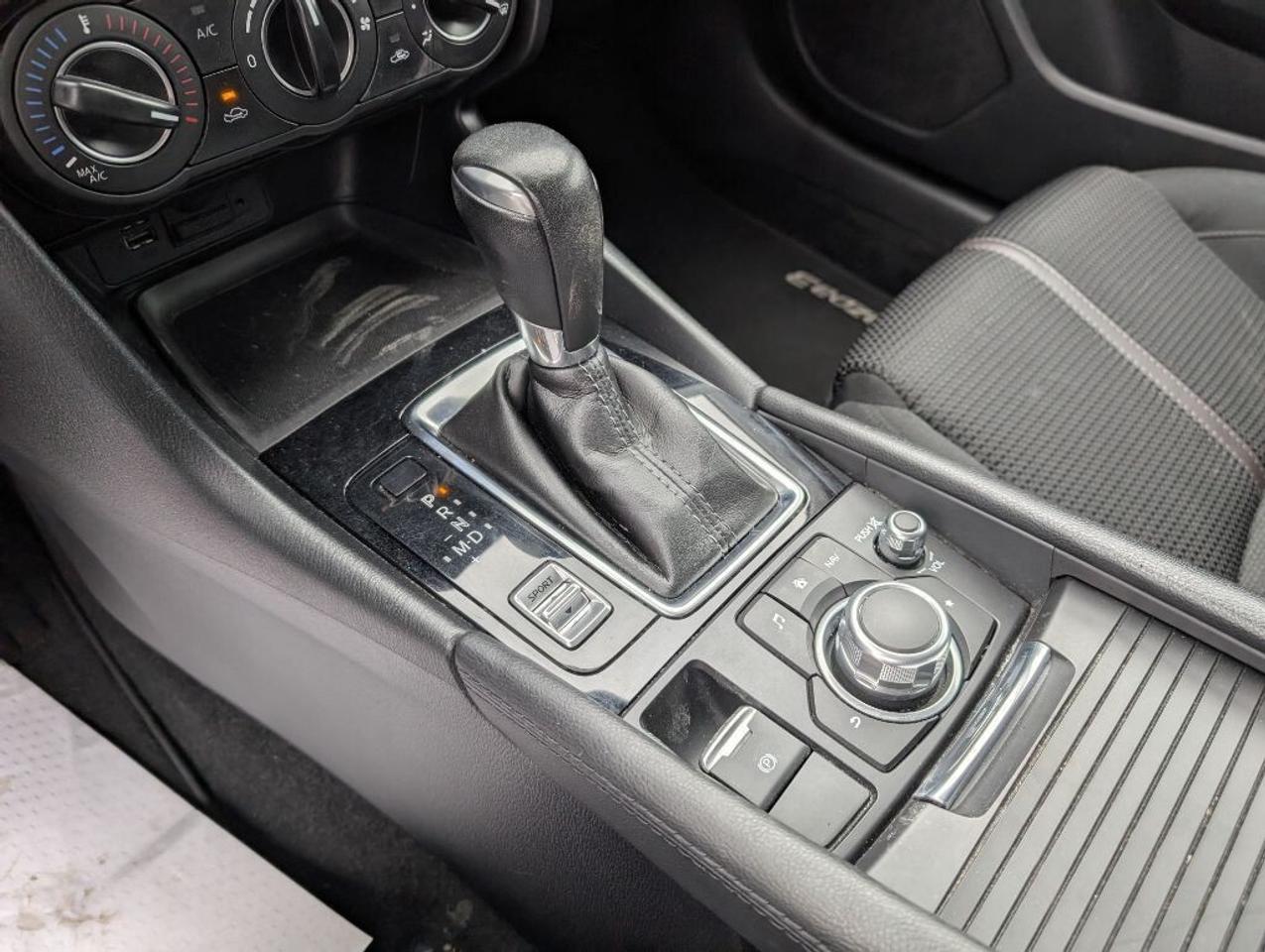 2018 Mazda Mazda3 Sport GS HATCHBACK   CAMERA   HTD SEATS Photo