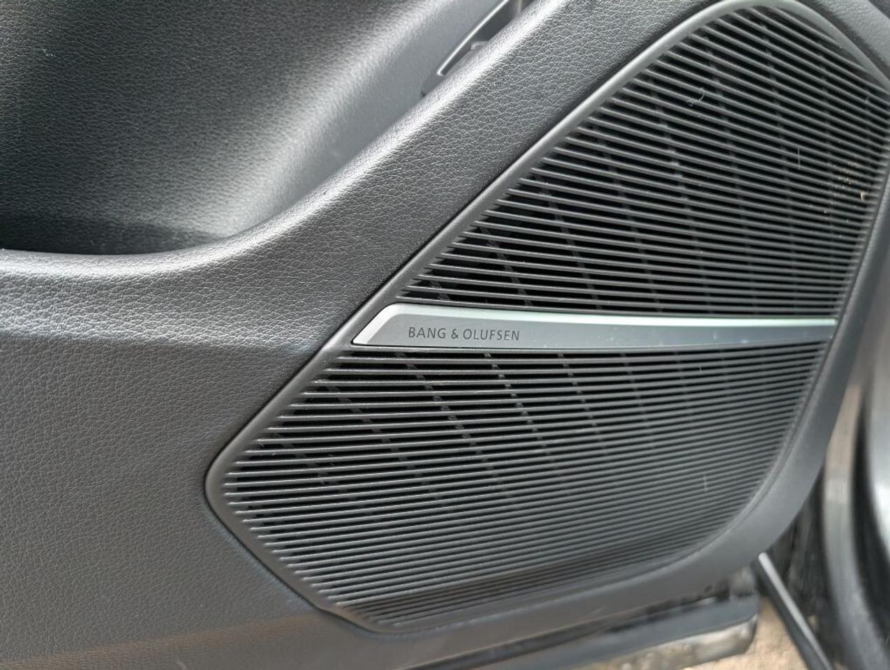 2023 Audi Q8 Progressiv 55 TFSI S-Line  NAV PANOROOF 360 CAMERA Photo