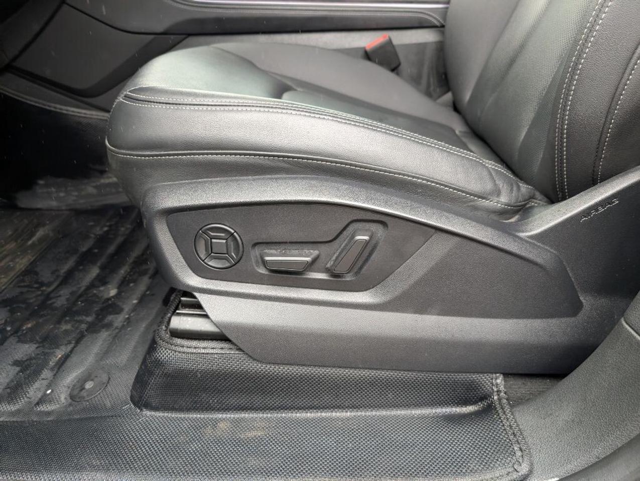 2023 Audi Q8 Progressiv 55 TFSI S-Line  NAV PANOROOF 360 CAMERA Photo